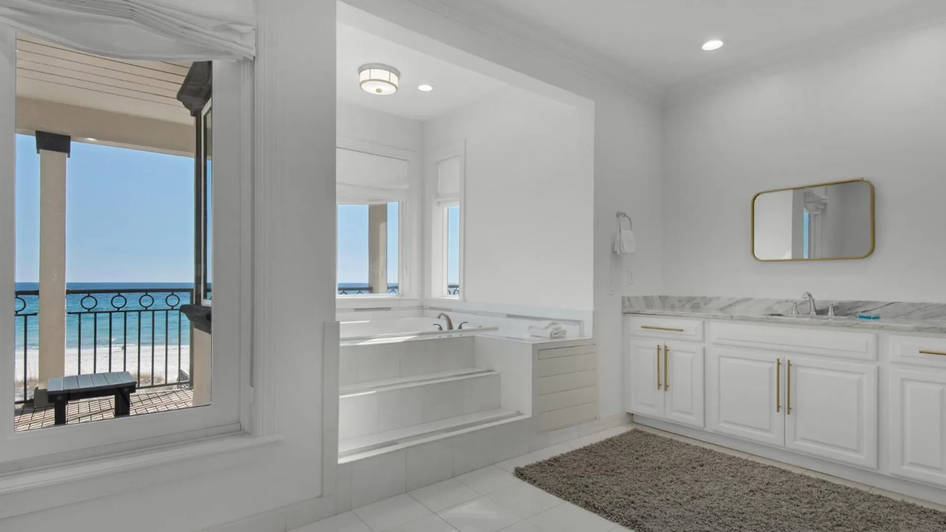 Jewel In The By Newman-dailey Holiday home *