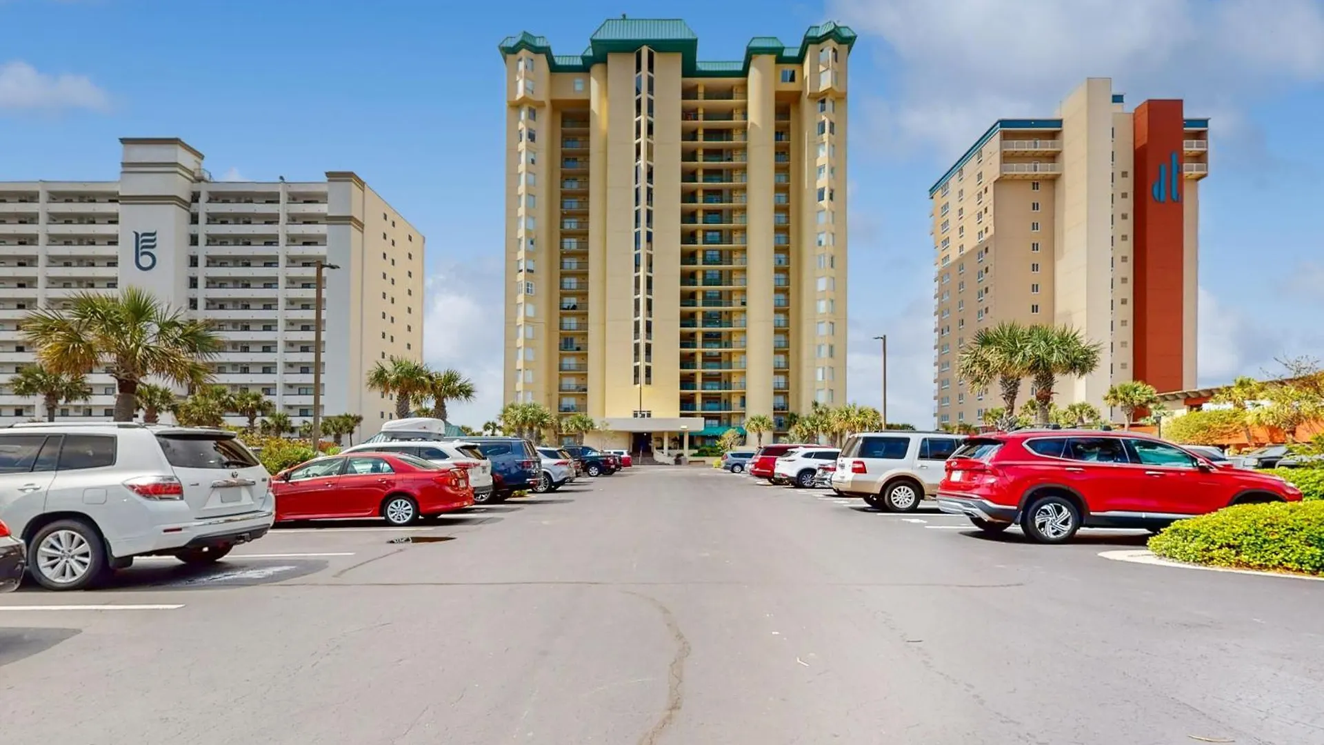 Apartment Jade East Towers 720
