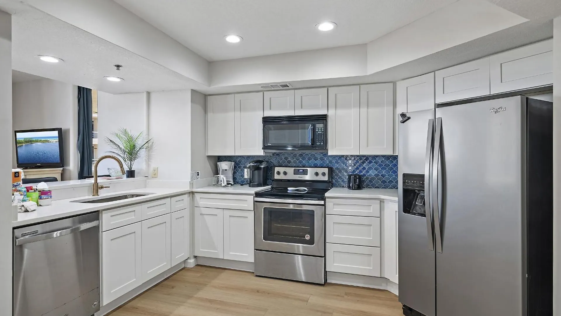 Apartment East Pass Towers 303n *