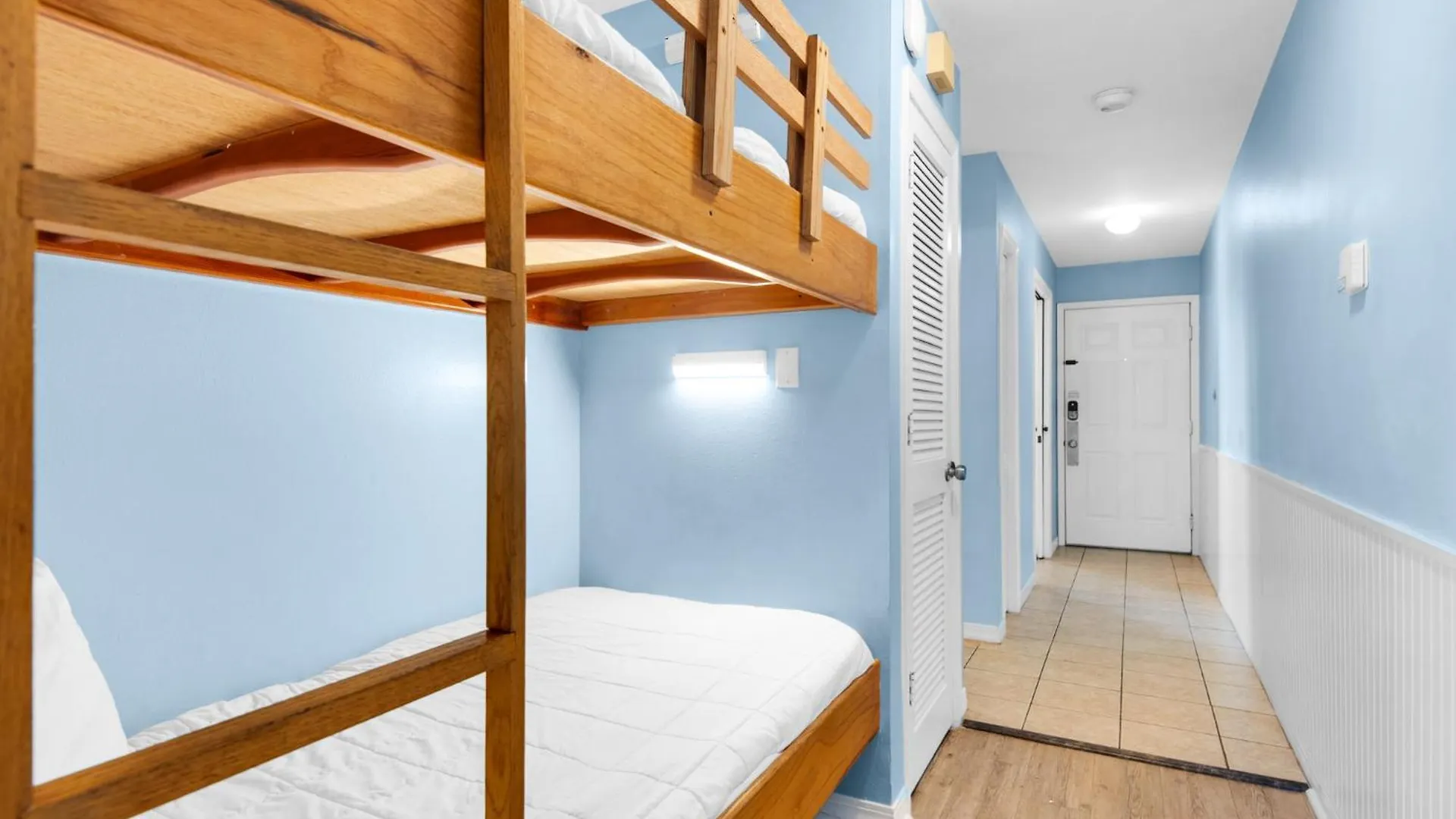 Summer Breeze 211 By Newman-dailey Holiday home *