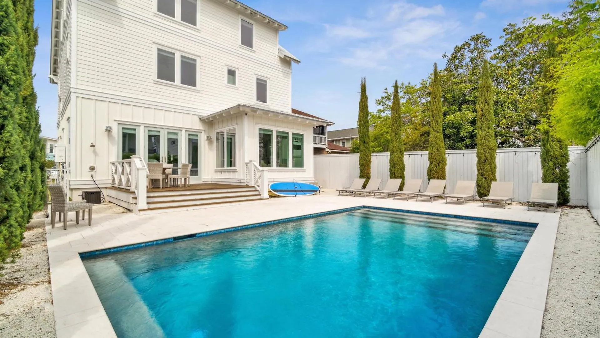 Crystal Tide With Heated Pool And Golf Cart