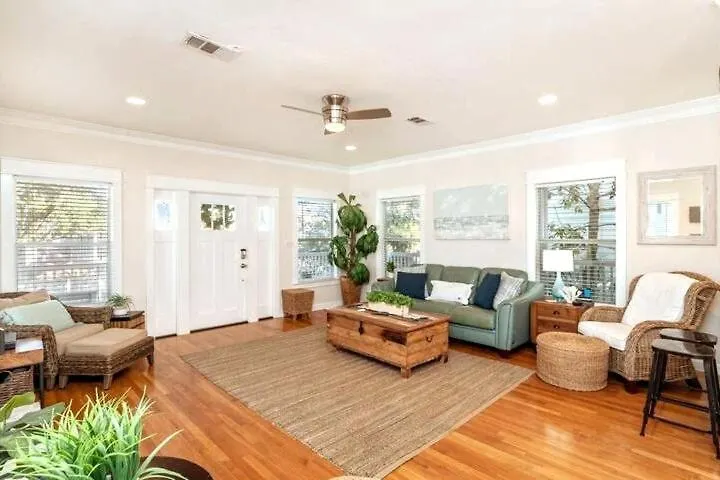 Sunfish Summer Gated Private Pool Holiday home Destin