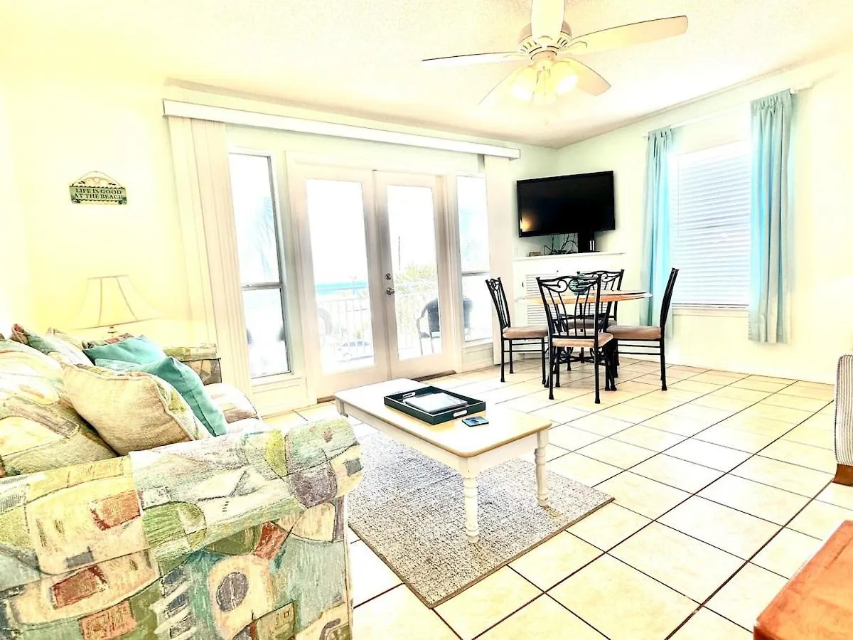 Corner Of Paradise View Pool Destin
