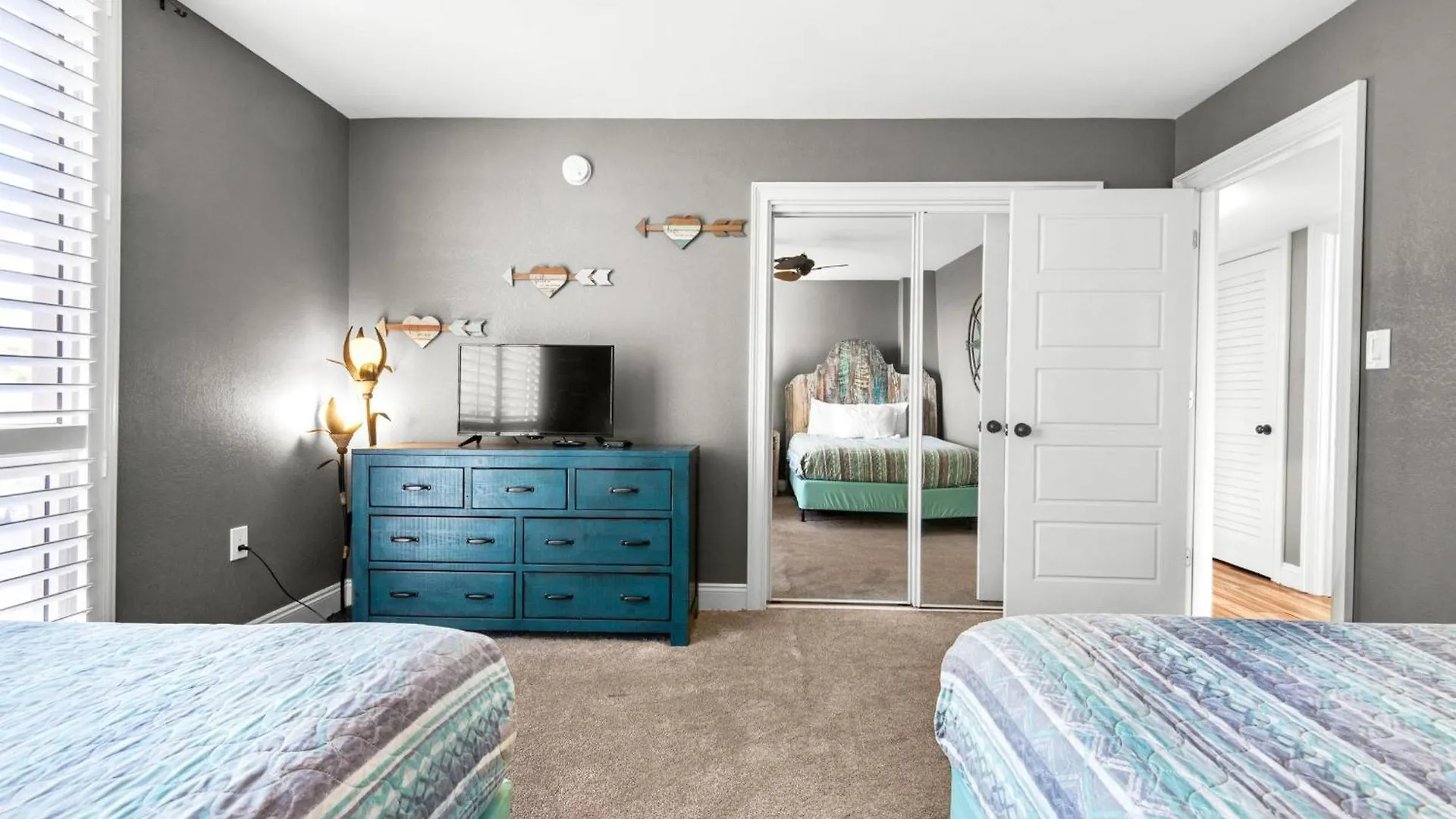 Shoreline Towers 3021 Apartment