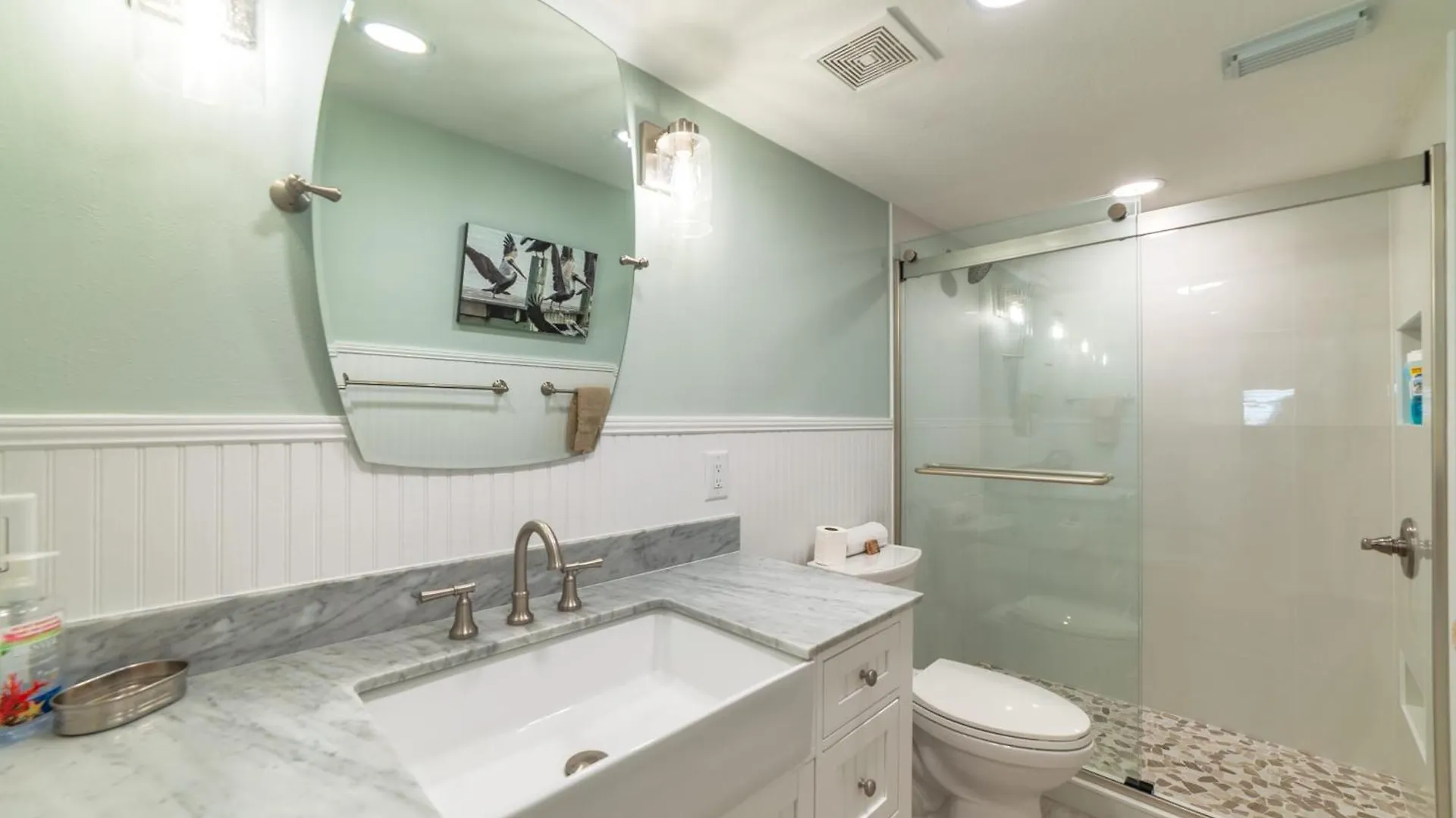 House D102 - Beachfront With Pool, Wifi, & Service Apartmán *