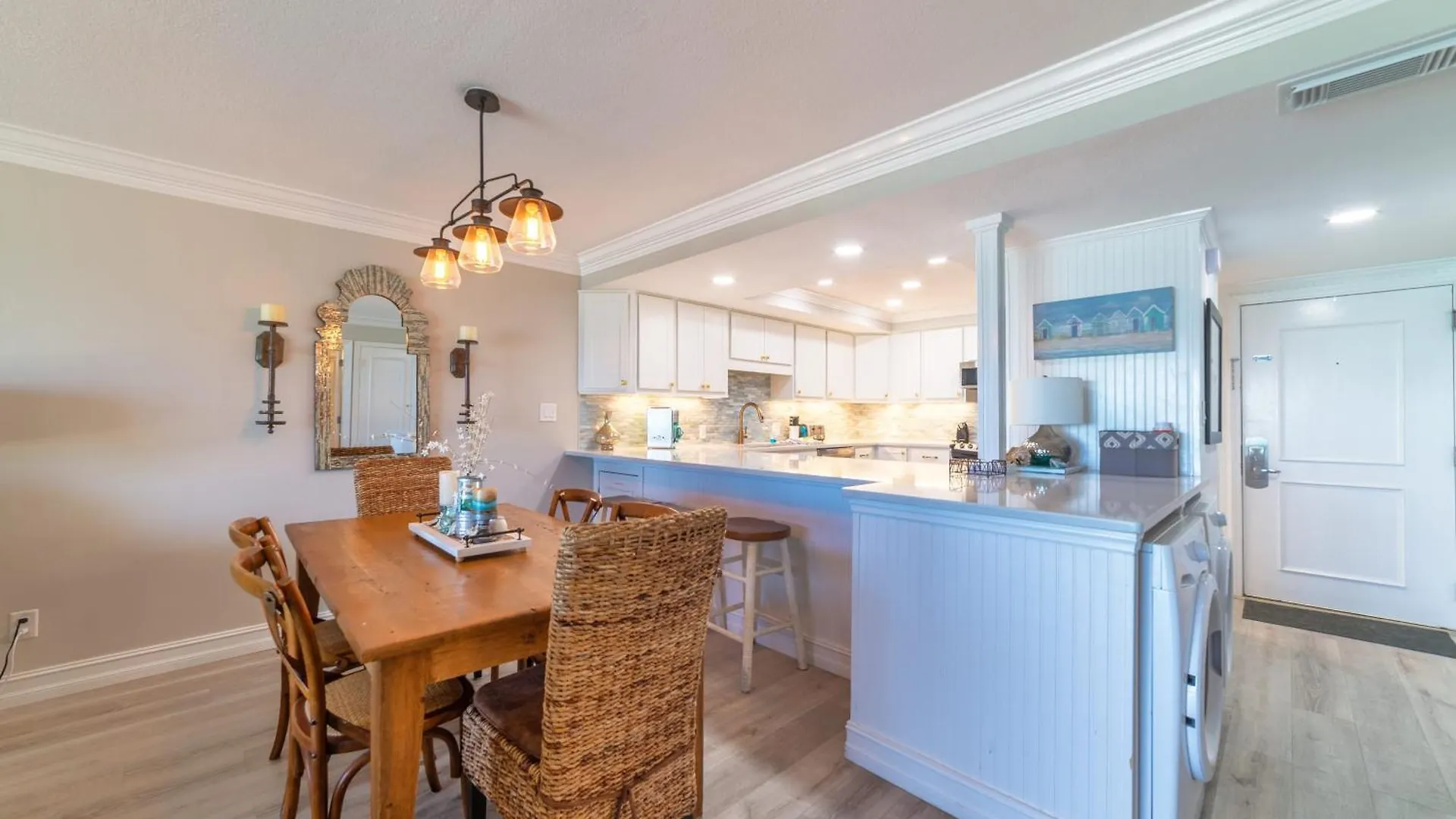 Apartmán House D102 - Beachfront With Pool, Wifi, & Service *