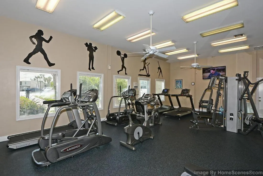 2054 Shoreline Towers Front Spacious With Open Balcony *