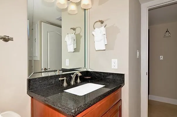 3064 - Shoreline Towers Free Setup Included! Holiday home