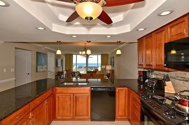 3064 - Shoreline Towers Free Setup Included! Holiday home Destin