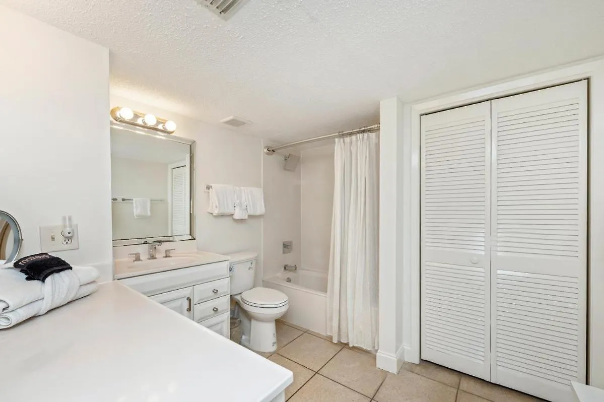 Holiday home 2036 - Shoreline Towers Beachfront Free Setup *