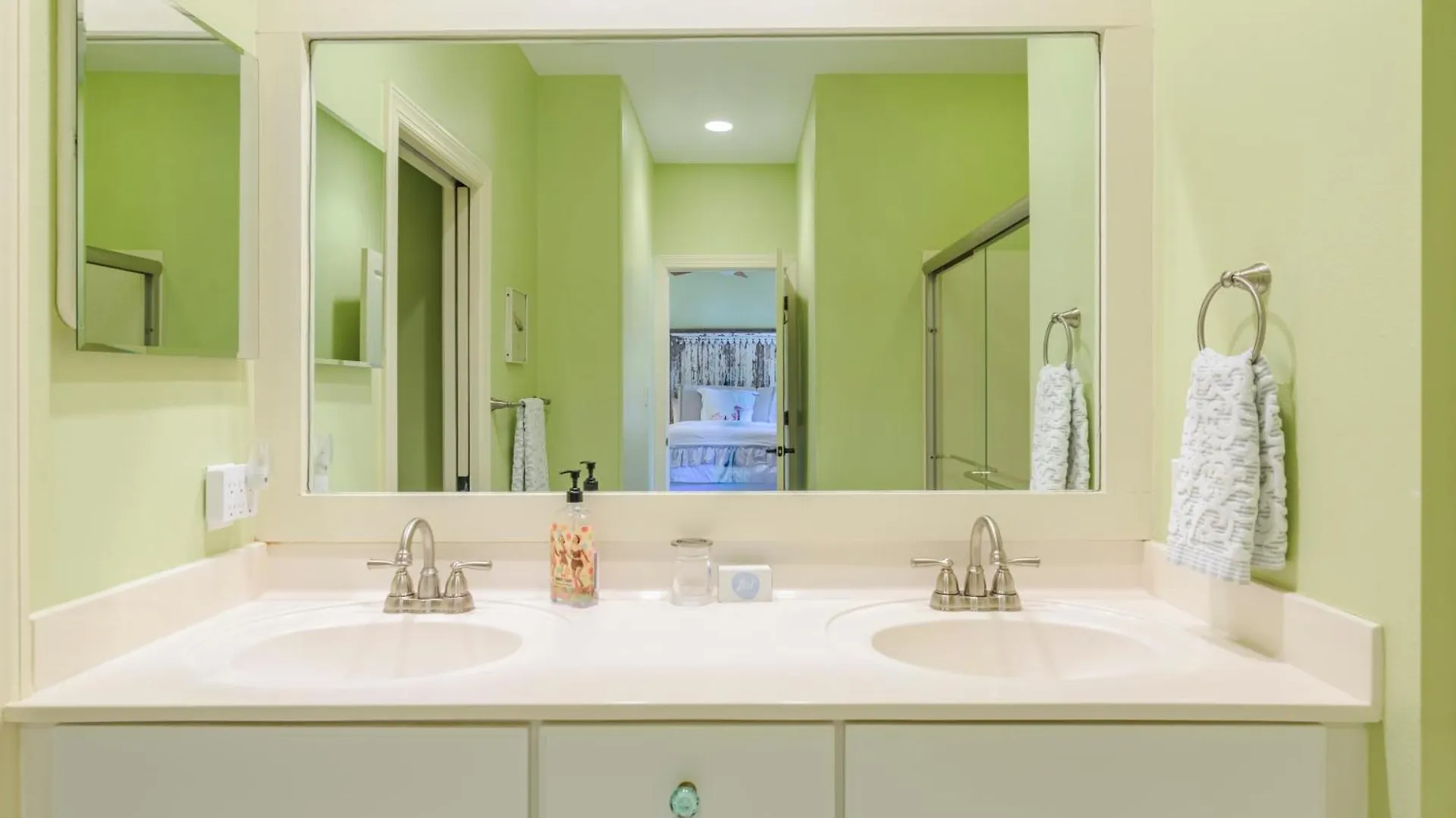 Prestwick Place 1101