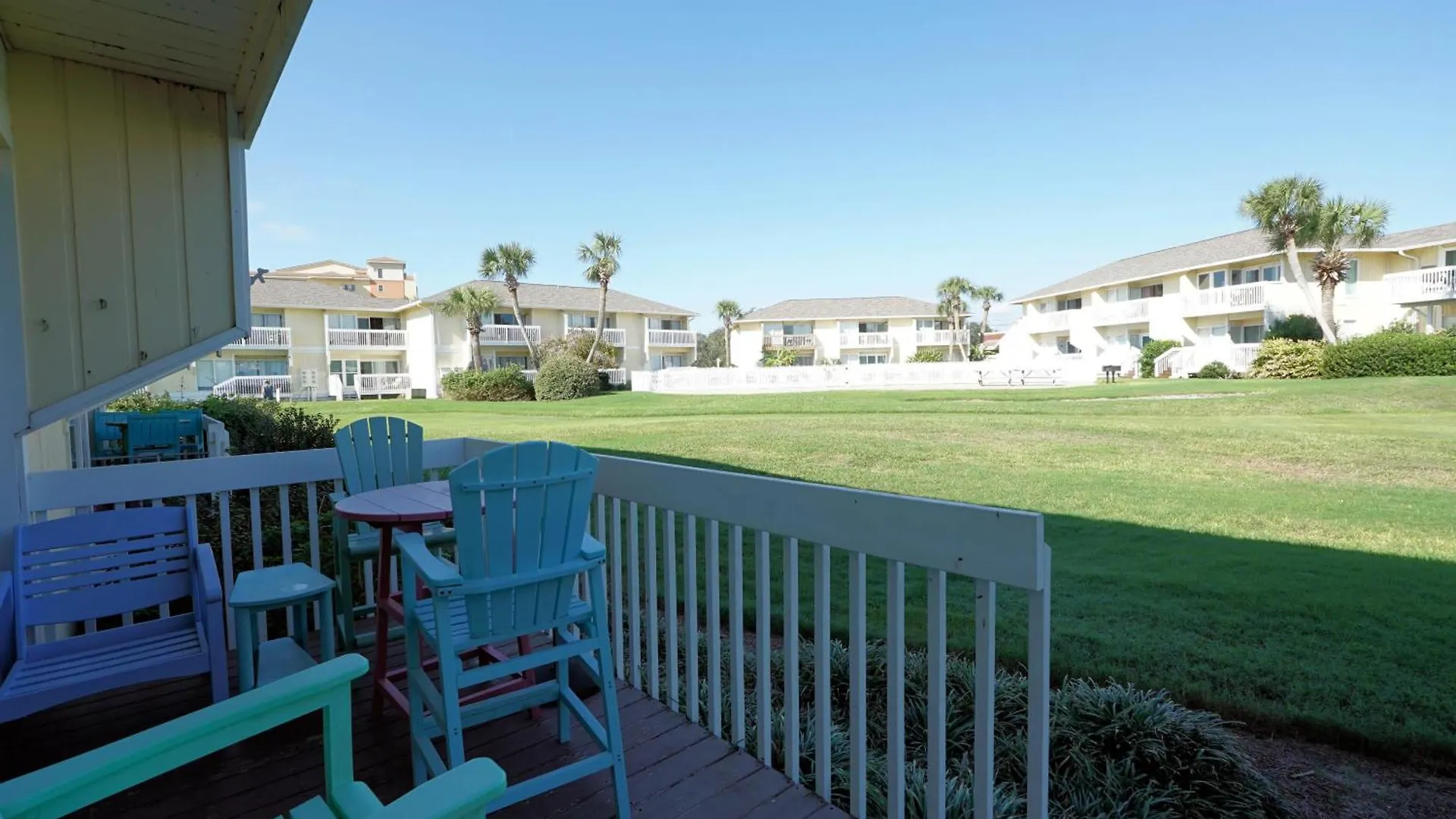 Дом отдыха Sandpiper Cove 1035