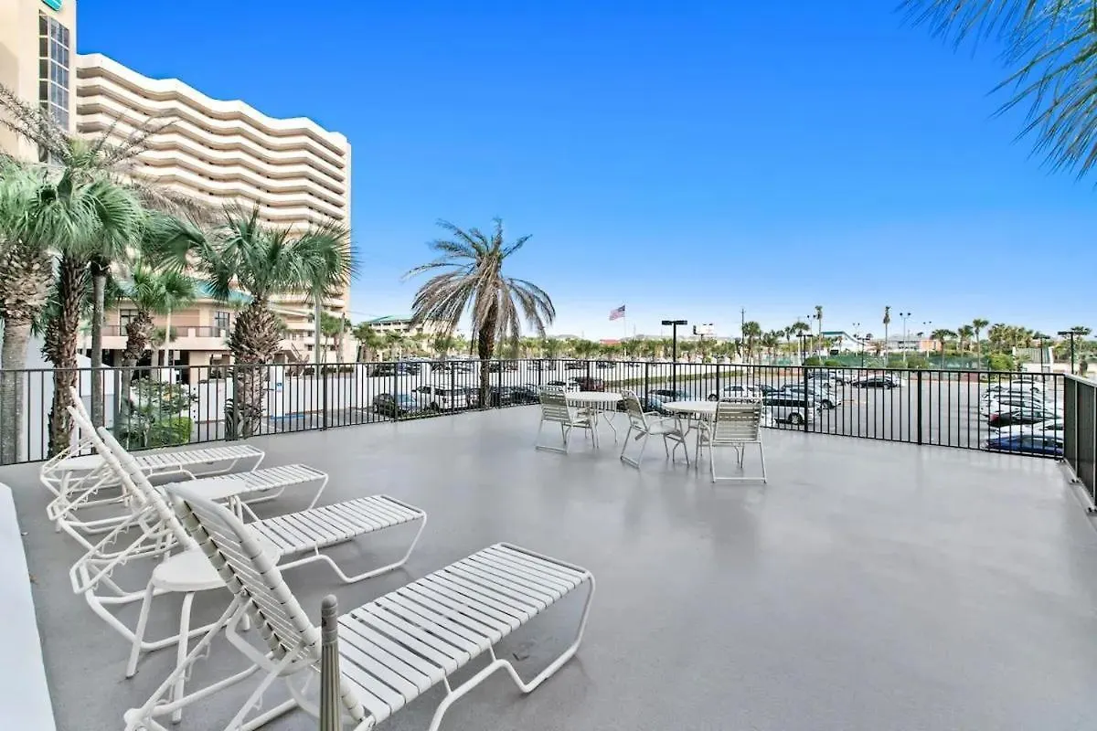 Emerald Towers 305 Holiday home *