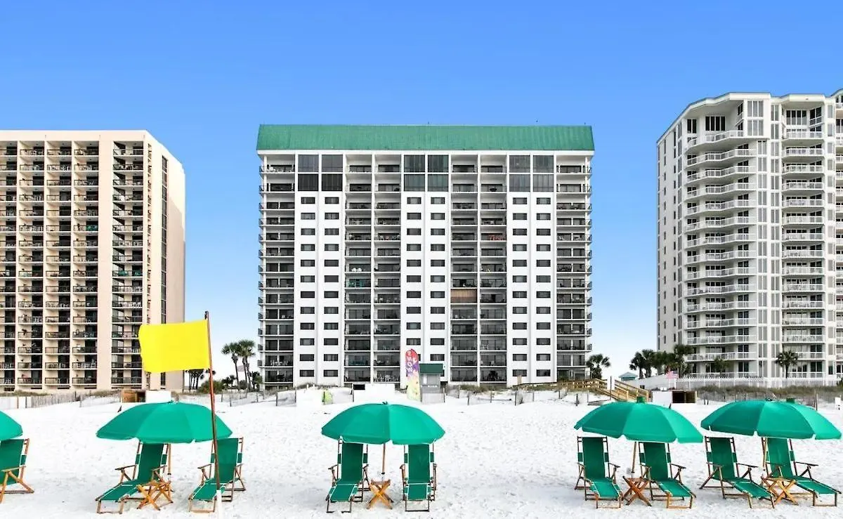 Emerald Towers 305 *
