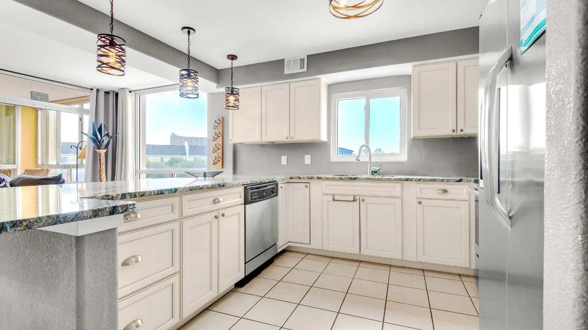 Shoreline Towers 3021 Destin