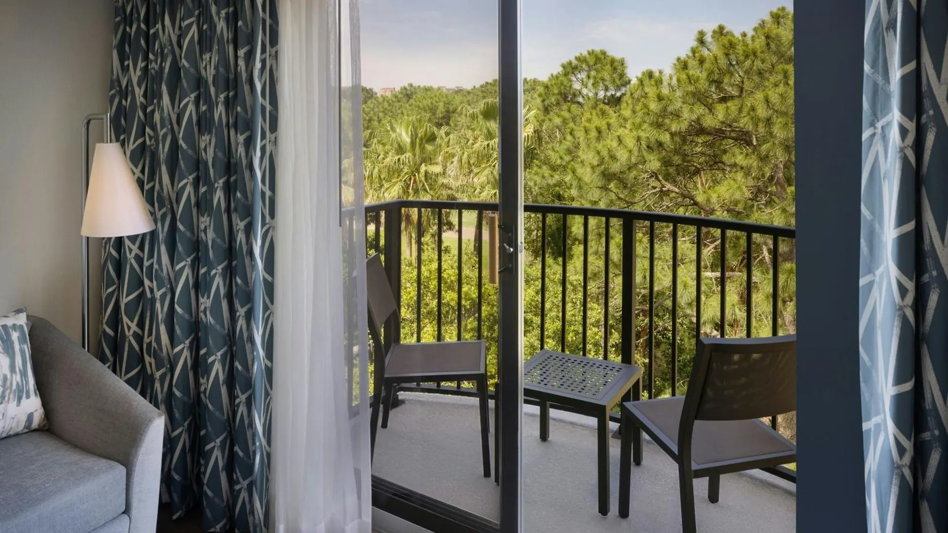 Courtyard By Marriott Sandestin At Grand Boulevard Hotel