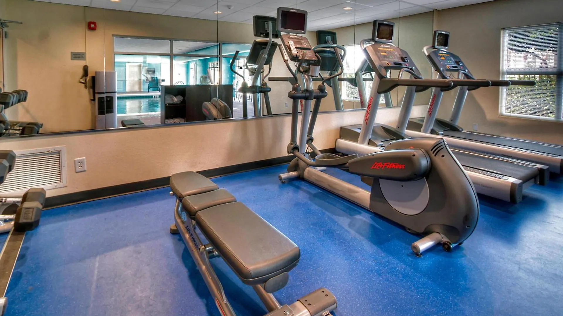 Hotel Fairfield & By Marriott 3*