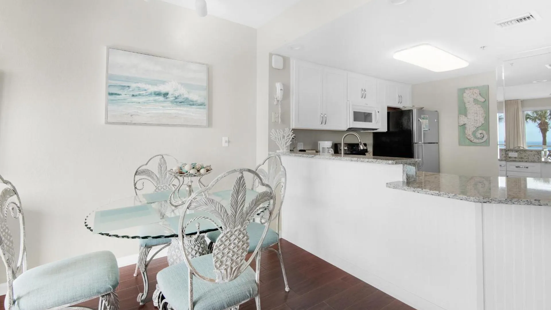 Sterling Sands 111 دستين