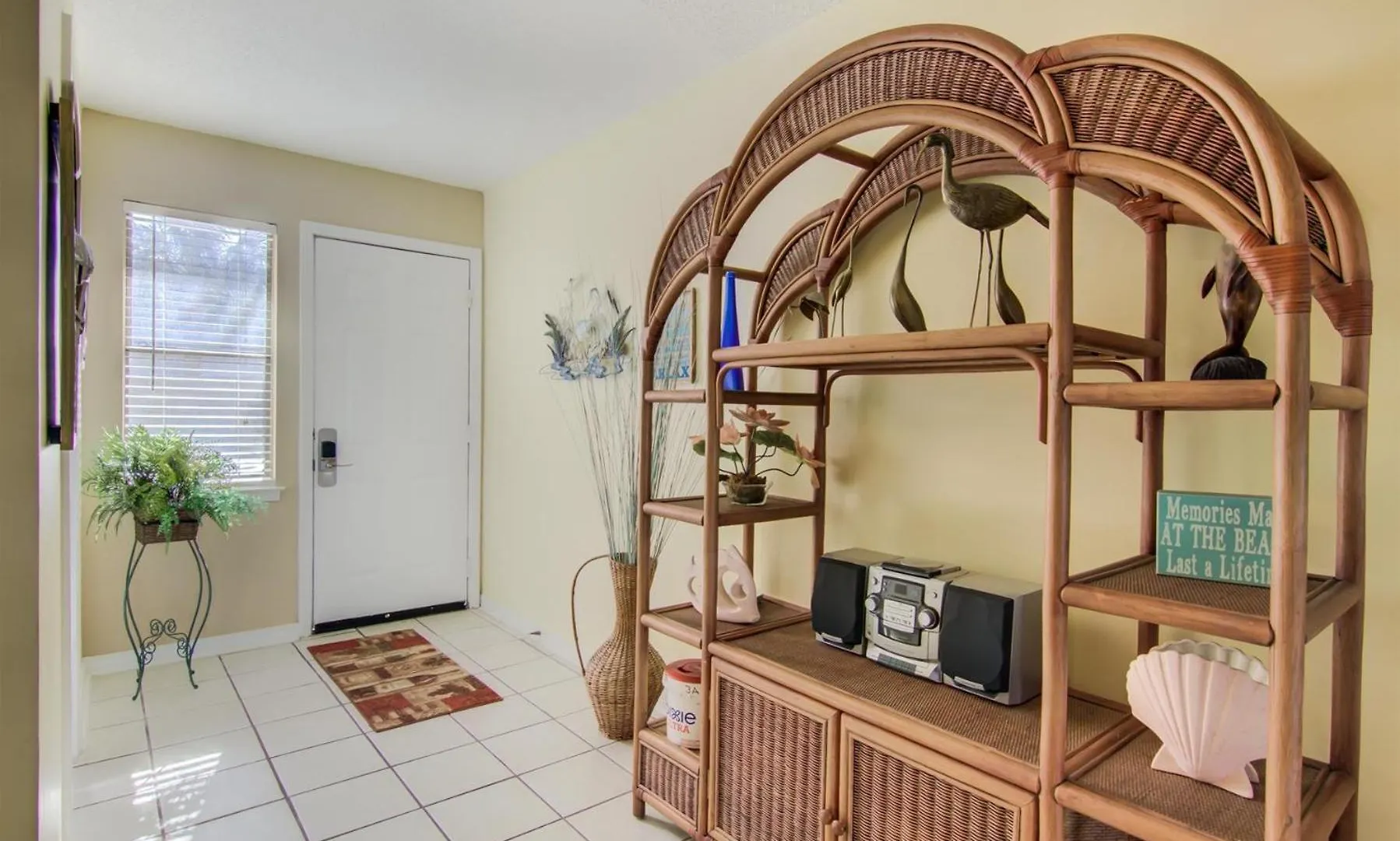 3 A, Three Bedroom Townhome *