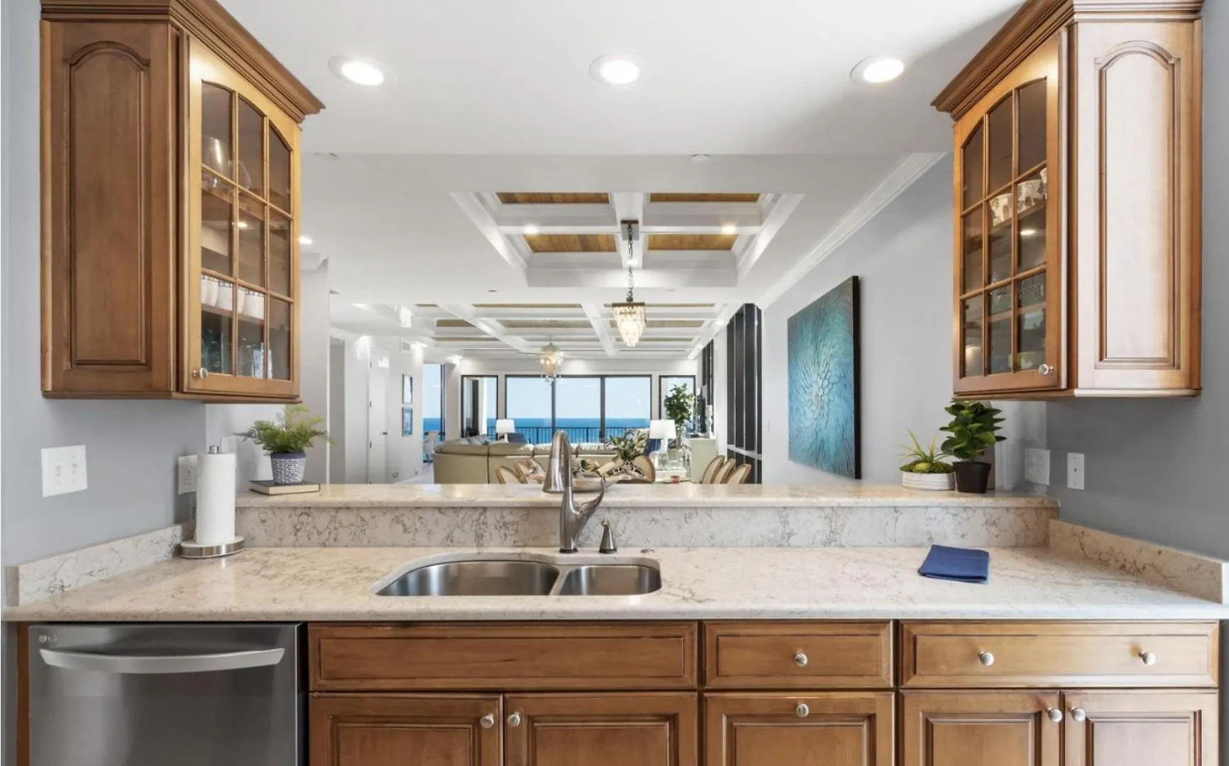 Available For Season! Amazing Gulf-front At Emerald Towers Holiday home