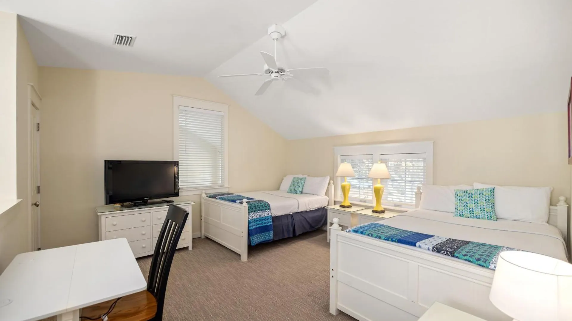 펜션 1381 Laurel Grove *