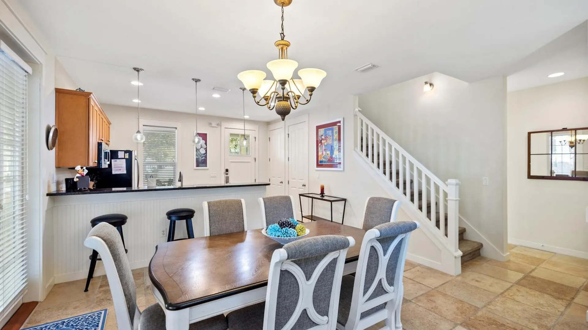 1381 Laurel Grove
