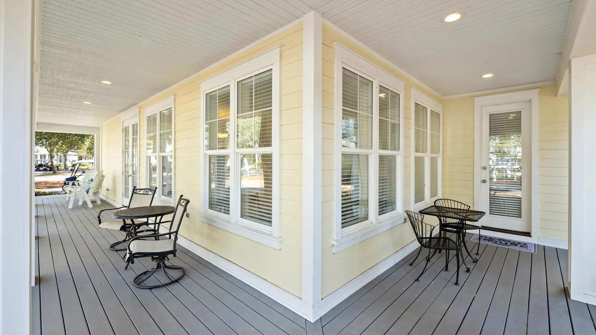 1381 Laurel Grove