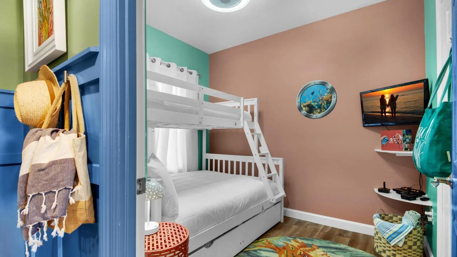 Aparthotel Sterling Shores 215