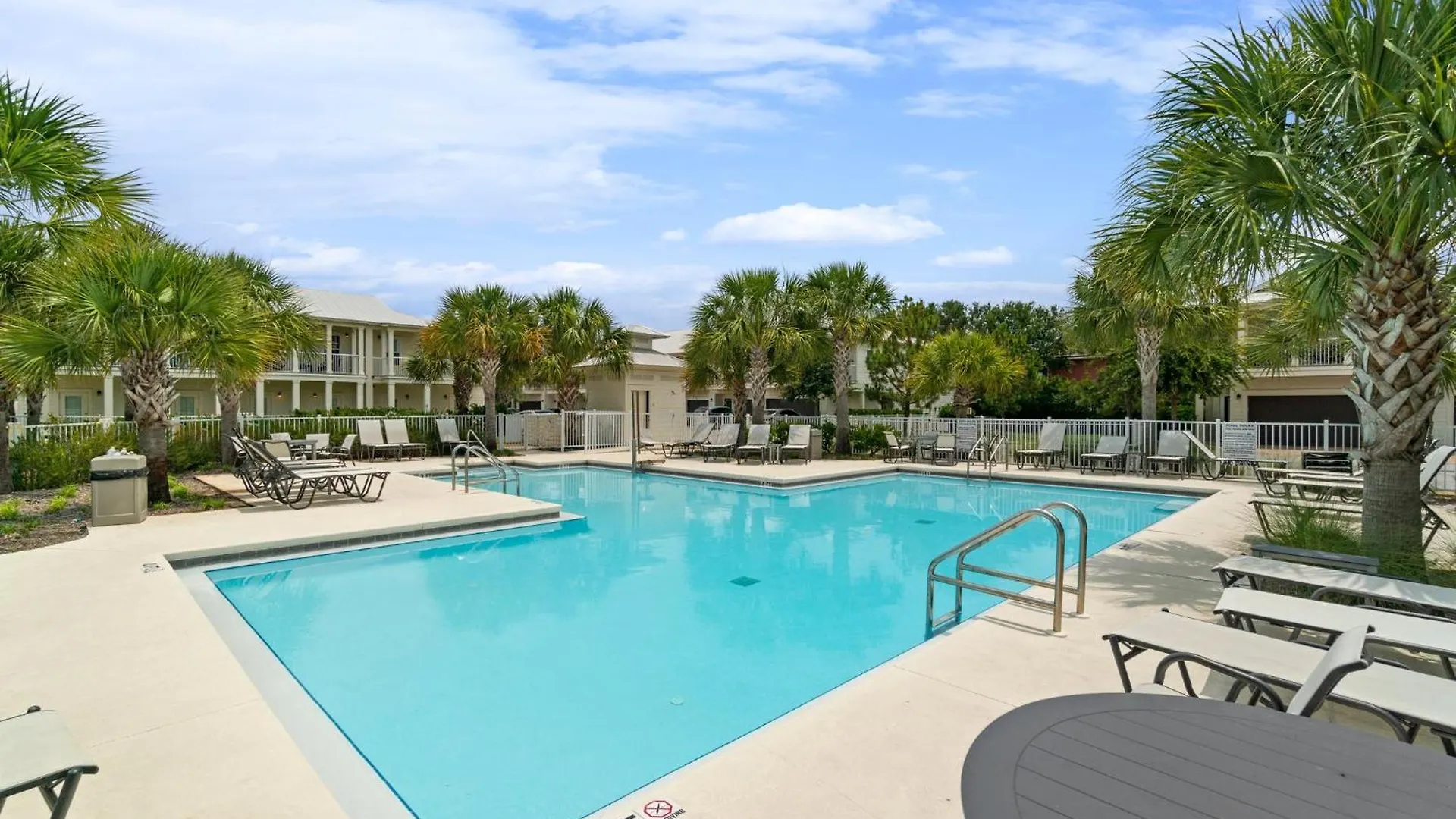 Crystal Dream With Pool And Dog Park Daire Destin