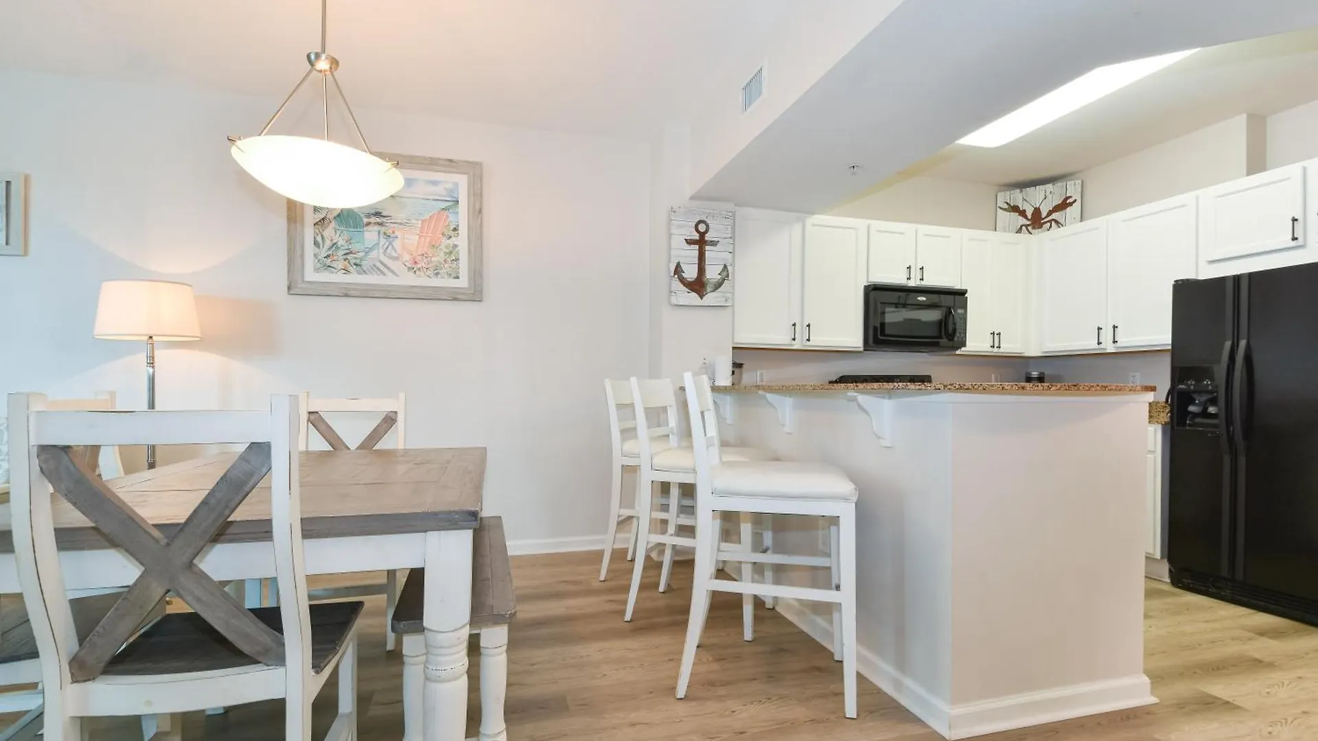 The Palms Of 1209 Junior Apartment