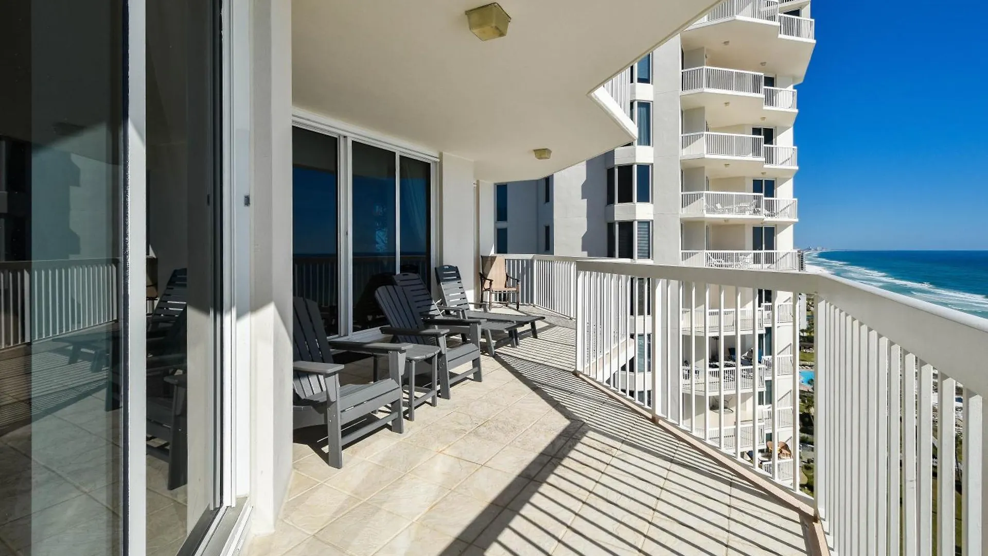 Silver Towers W1501