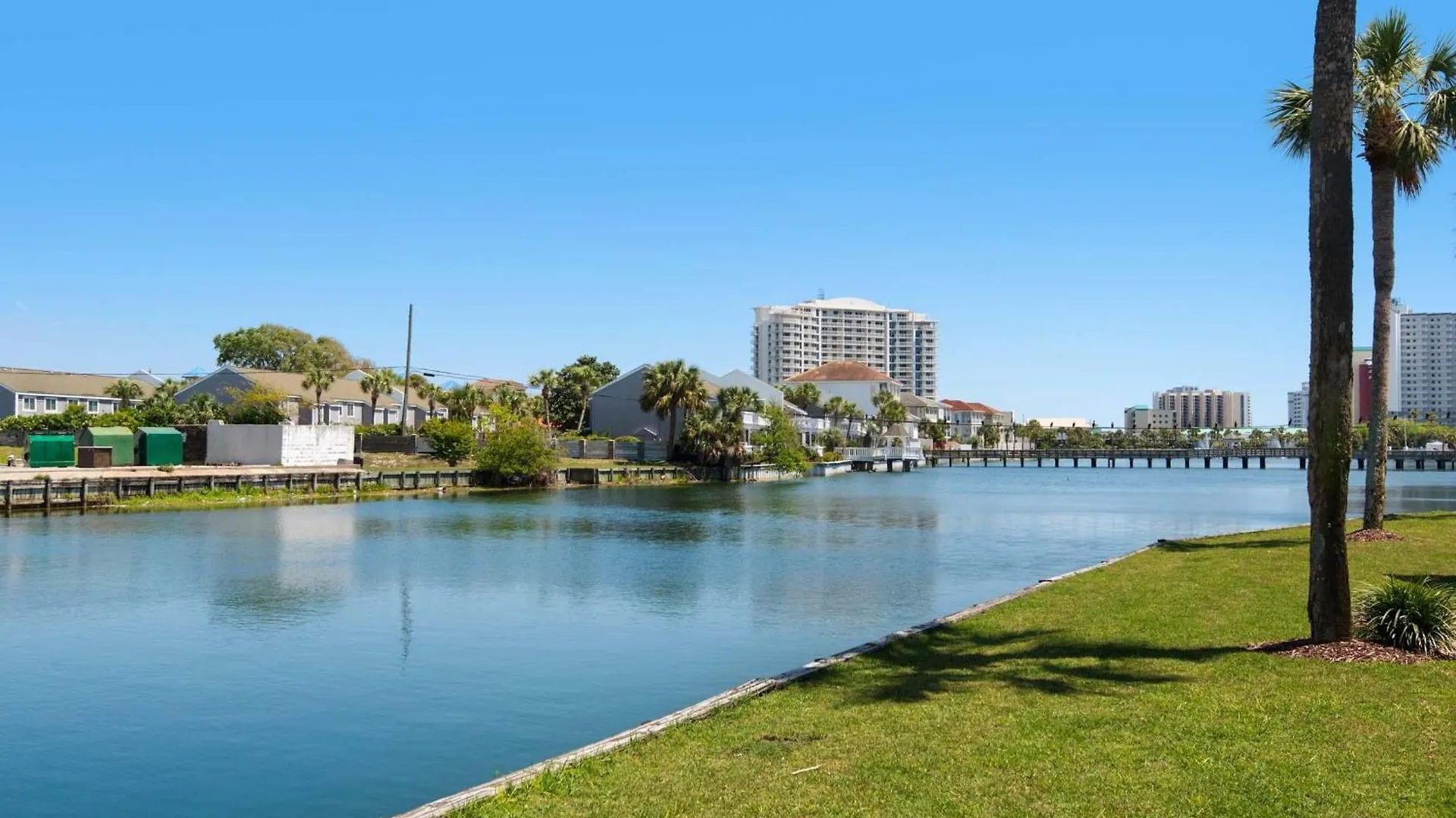 Shoreline Towers Townhouse 4-4 Destin
