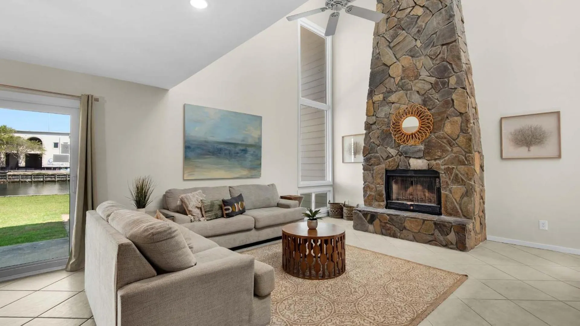 Shoreline Towers Townhouse 4-4