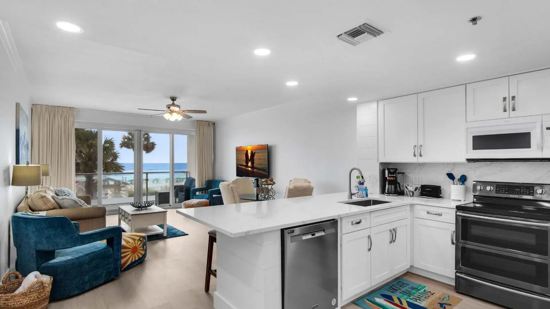 Sterling Sands 111 * دستين