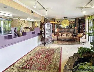 德斯廷戴斯酒店 2*
