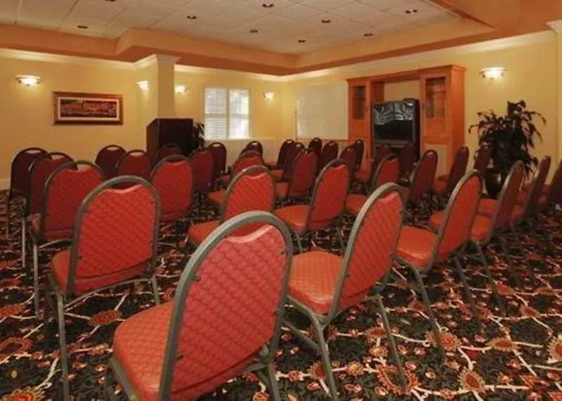 Hotel Fairfield & By Marriott 3*
