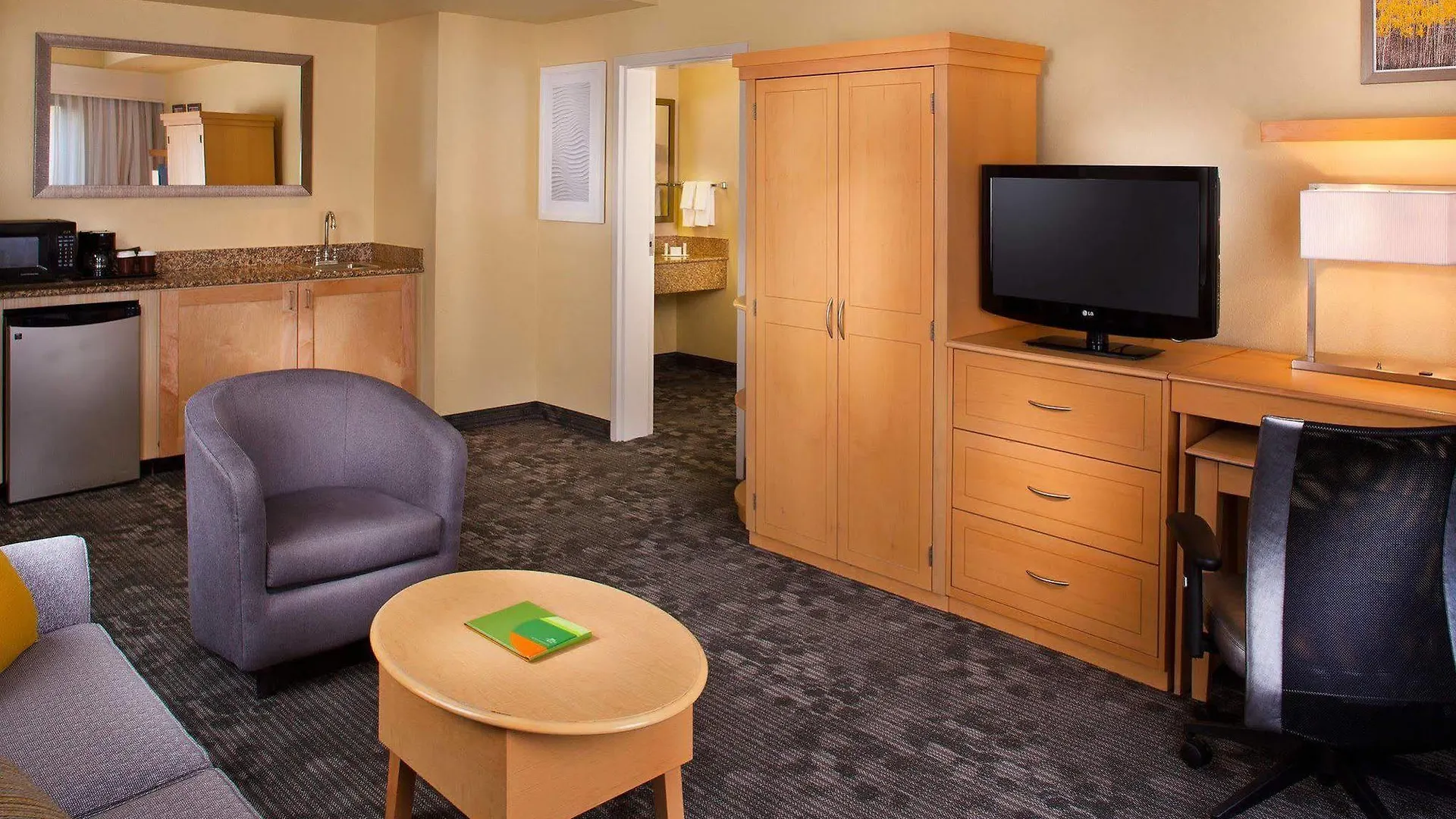 Courtyard By Marriott Sandestin At Grand Boulevard Hotel 3*