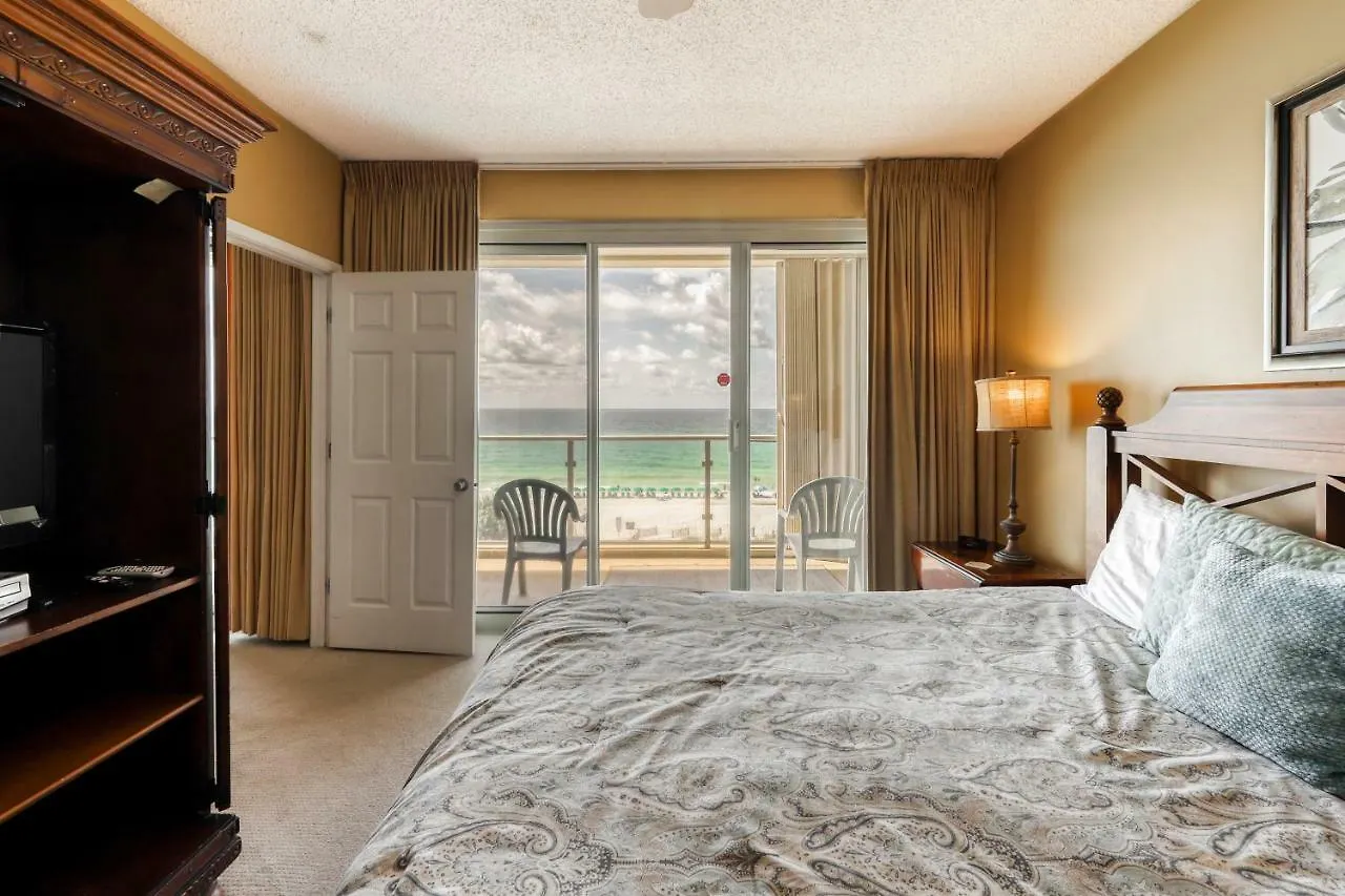 Апартаменты Sterling Sands 405