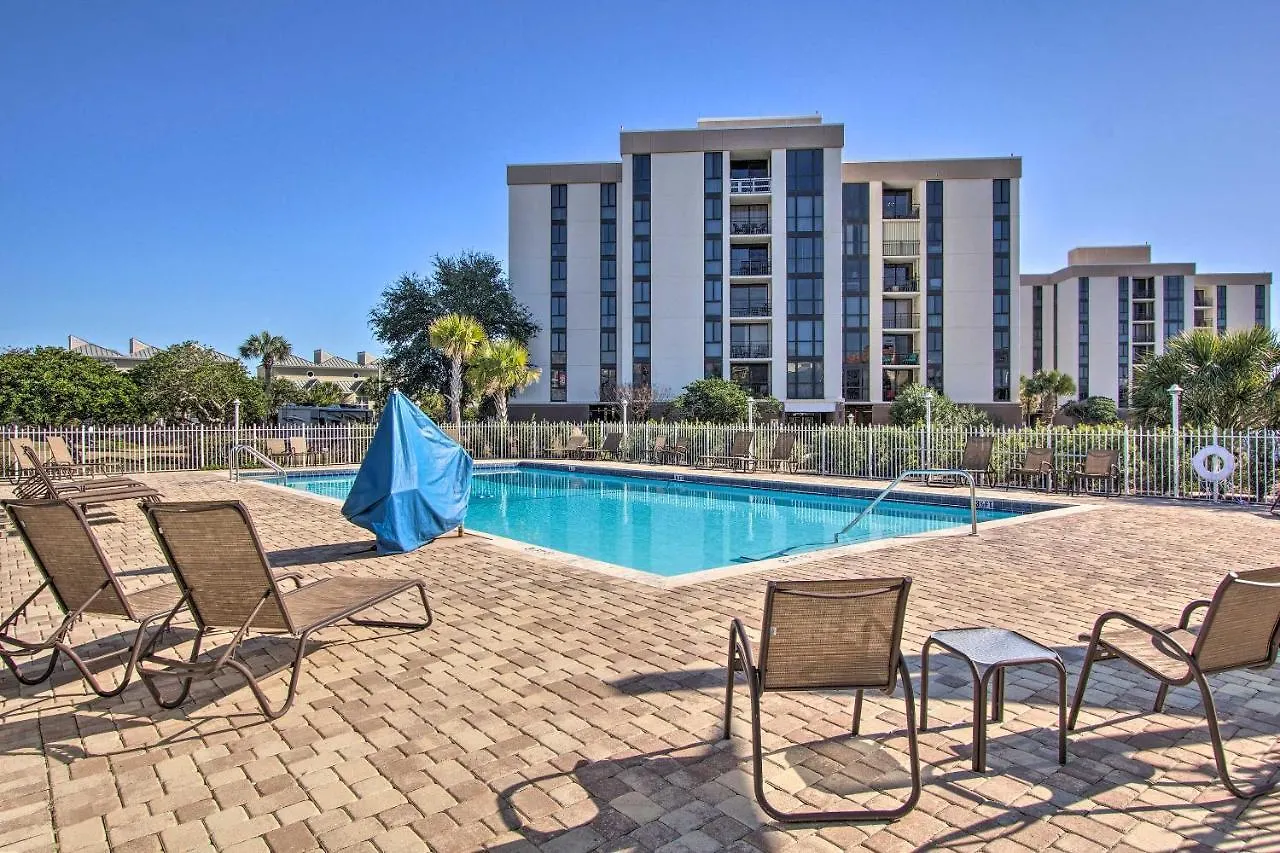 Airy With Pool - Walk To Private Beach!